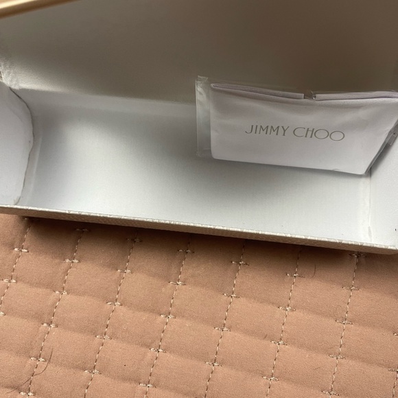 Jimmy Choo Cream Eye Glass Case with lens wipe - Picture 9 of 14